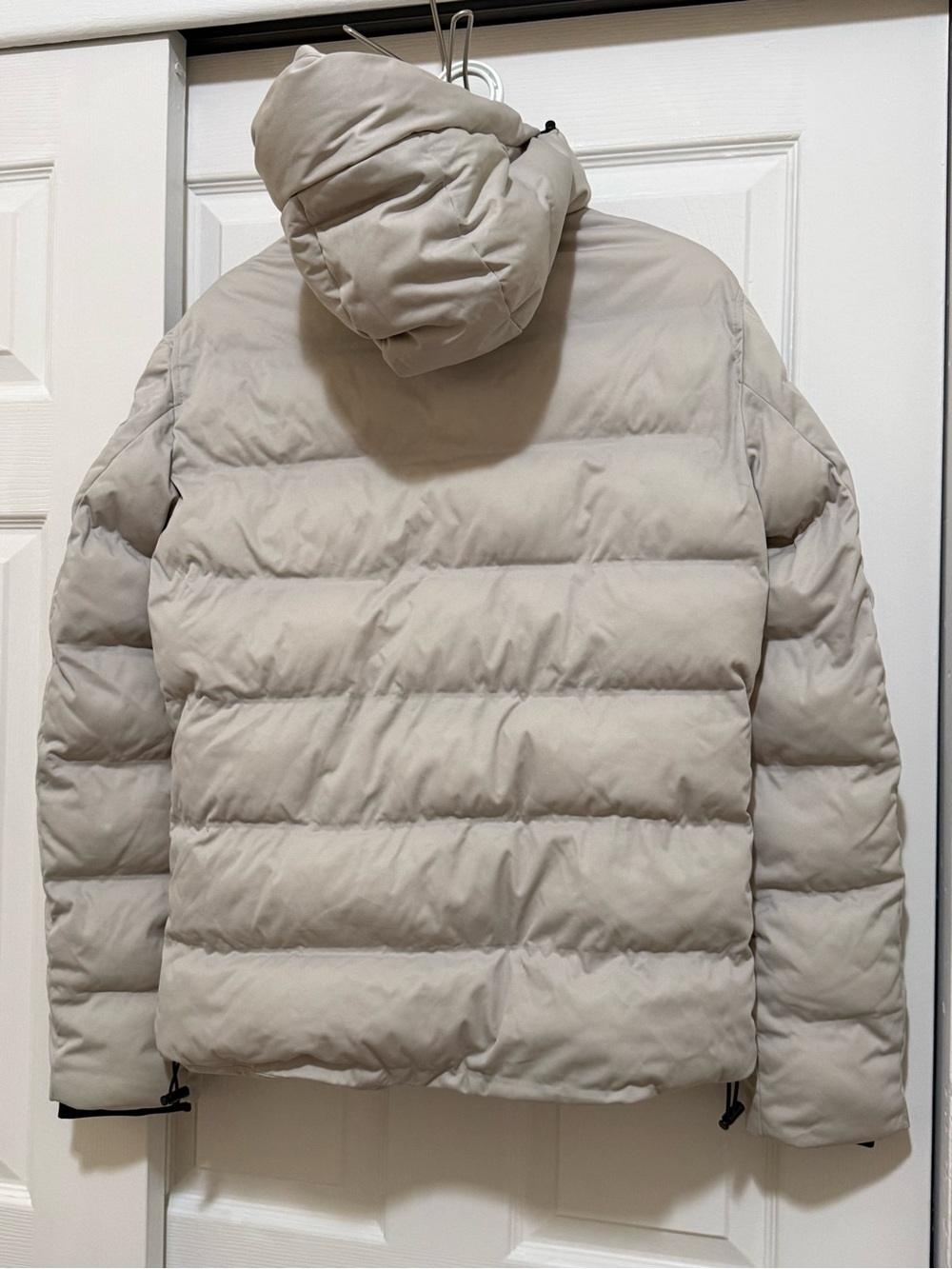 Zara Cream Puffer Jacket with Branded Label - Picture 2 of 4